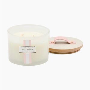 SAND AND FOG 12oz Holiday Scented Candle With Leather Pull Tab Top NWT